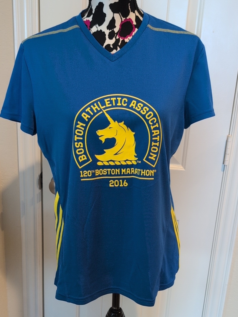 adidas Boston Marathon 2016 Qualifier Short Sleeve Shirt Women's Size Large NWT